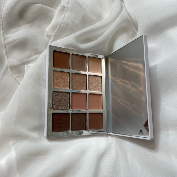 Makeup by Mario Ethereal Eyes Eyeshadow Palette Limited Edition. - Picture 6 of 11